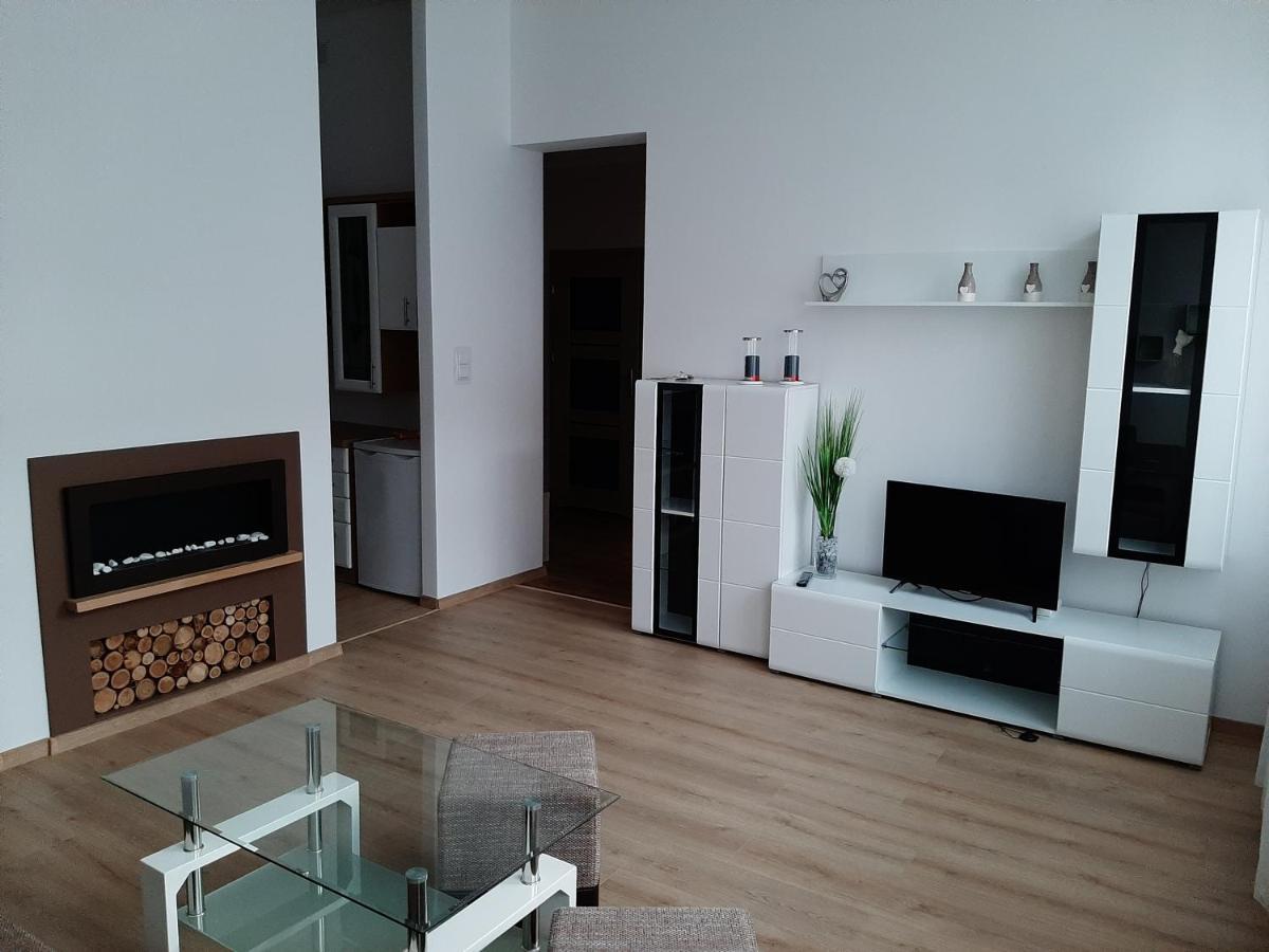 Apartament Nad Jeziorem Olecko Extérieur photo